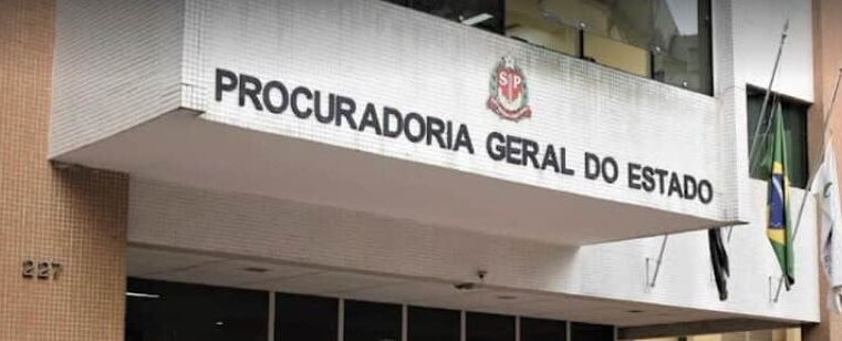 Quer se tornar procurador? Conheça as diferenças entre o cargo de Procurador Municipal e Estadual, suas atribuições, áreas de atuação e veja qual carreira combina com o seu perfil jurídico.