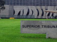 Entenda a nova decisão do STJ que protege o direito de permanecer no lar familiar após a perda do companheiro, impedindo a venda forçada do imóvel.