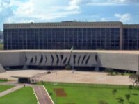 STJ decide que honorários advocatícios muito baixos podem ser revisados sem reanálise de provas. Entenda a tese e o impacto na prática jurídica.