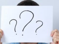 Sente que esqueceu tudo antes da OAB? Entenda a Síndrome do Impostor na reta final e descubra por que seu conhecimento não desapareceu.