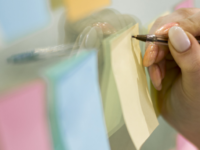 Entenda o que fazer após o resultado preliminar da 2ª fase da OAB. Saiba como funciona o recurso da prova prático-profissional, as chances de revisão da nota e quem pode utilizar a repescagem para o 46º Exame da OAB.