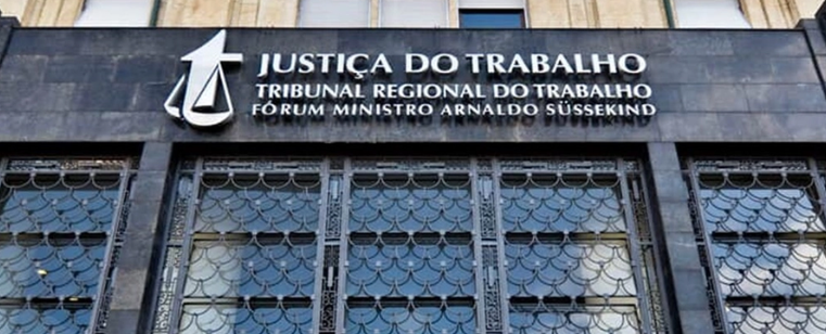 Justiça do Trabalho condena banco por condutas machistas e exposição vexatória de metas por gerente regional. Entenda os limites do poder diretivo do empregador.